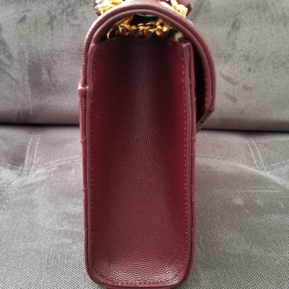 💥SOLD💥NWT YSL Medium Calfskin Shoulder Bag - Picture 3 of 8